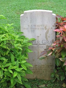 TRINCOMALEE WAR CEMETERY - WARWICK, ROLAND JAMES